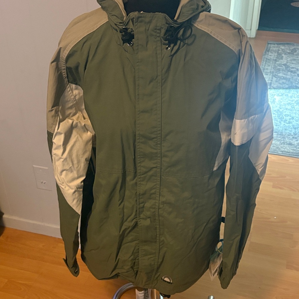Men's snowboarding Green and Tan Jacket